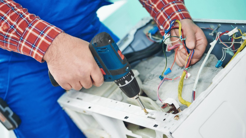 Torbalı Amana Amana çamaşır makinesi kart tamiri – Su almama arızası orijinal parça ile giderildi. - Teknik servis örneği